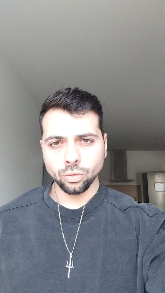 Profil von Amadeo