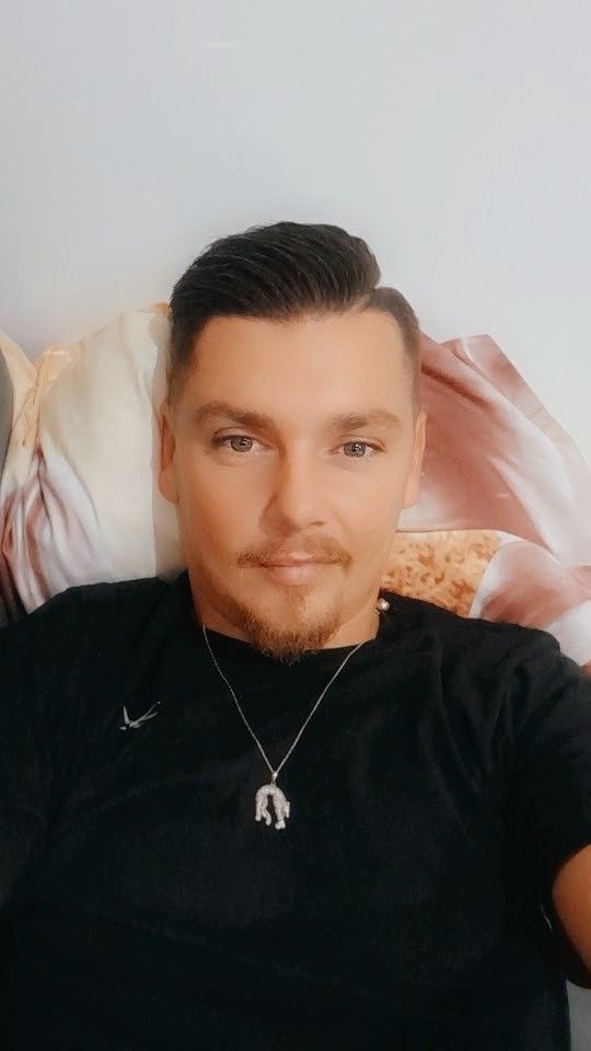 Profil von Bayron